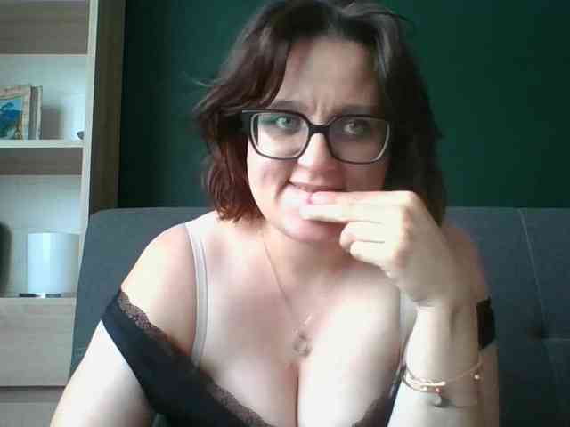 sensualParis webcam