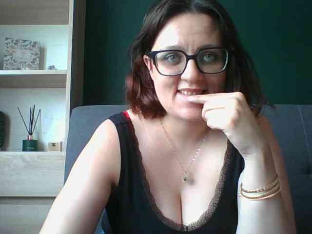 sensualParis webcam