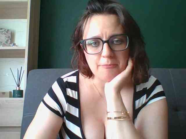 sensualParis webcam