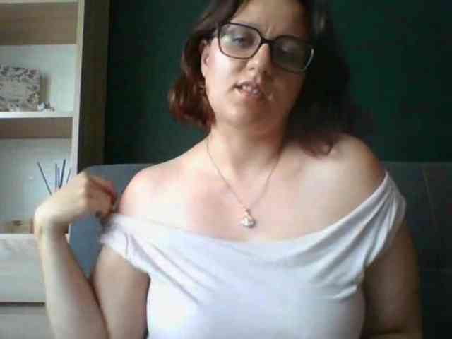 sensualParis webcam