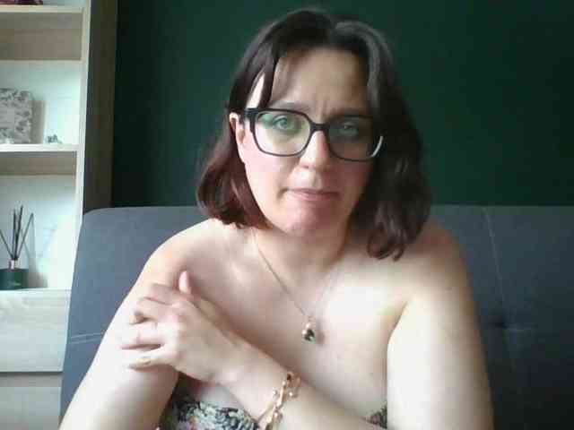 sensualParis webcam