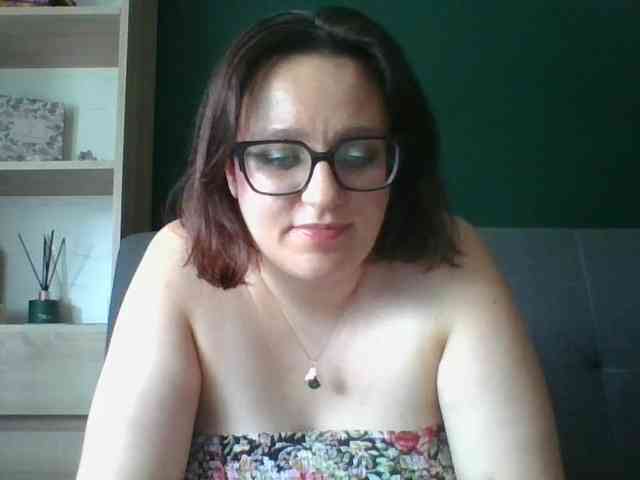 sensualParis Live Webcam on BongaCams