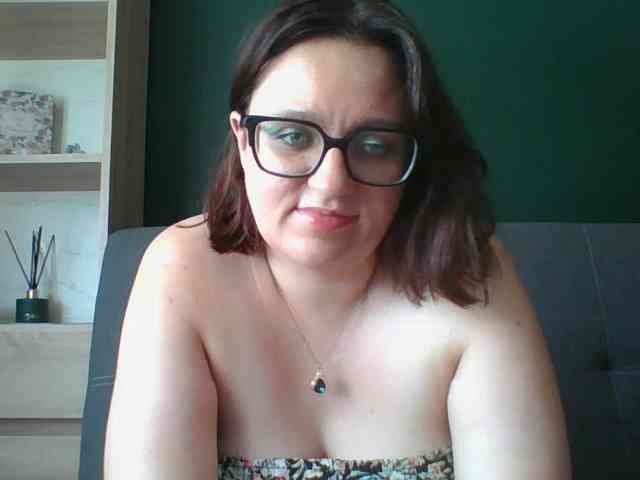 sensualParis Live Webcam on BongaCams