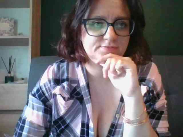 sensualParis webcam
