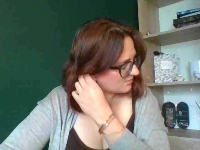 sensualParis webcam
