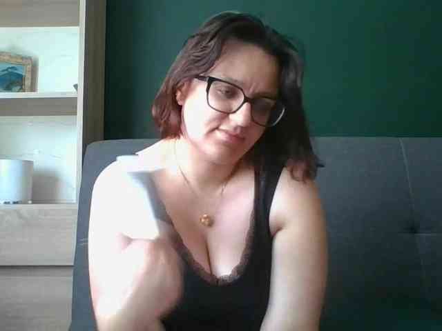 Model: sensualParis