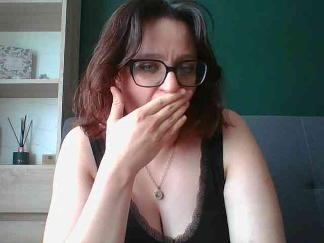 sensualParis webcam