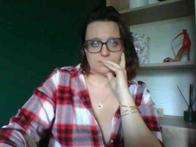 sensualParis webcam