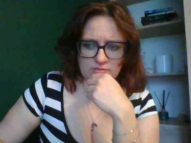 sensualParis webcam