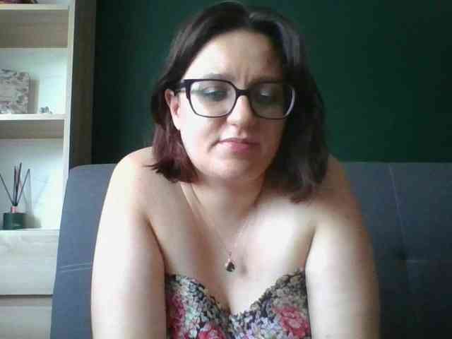 sensualParis Live Webcam on BongaCams