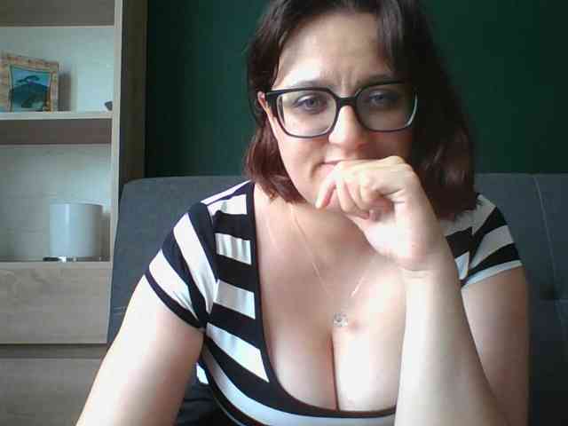 sensualParis webcam