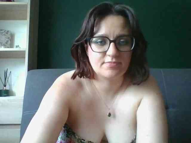 sensualParis Live Webcam on BongaCams