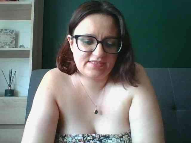 sensualParis Live Webcam on BongaCams