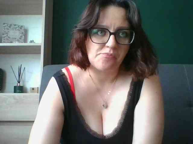 sensualParis webcam