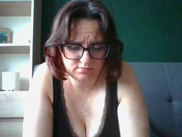 sensualParis webcam