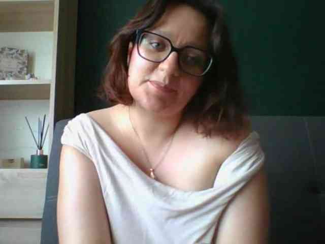 sensualParis webcam