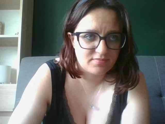 sensualParis webcam