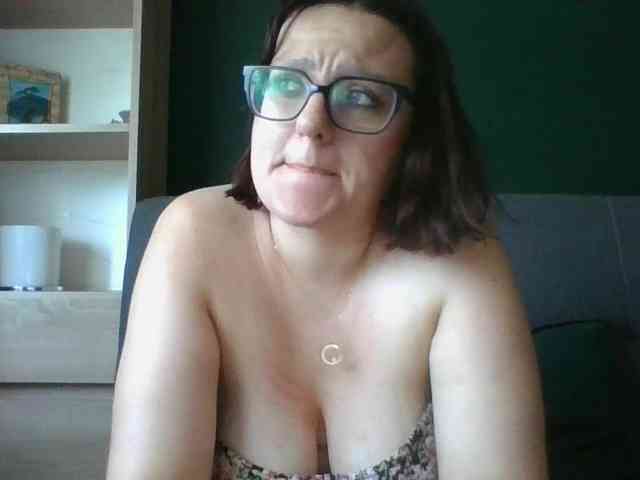 sensualParis webcam