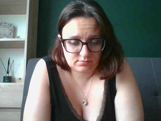 sensualParis Live Webcam on BongaCams