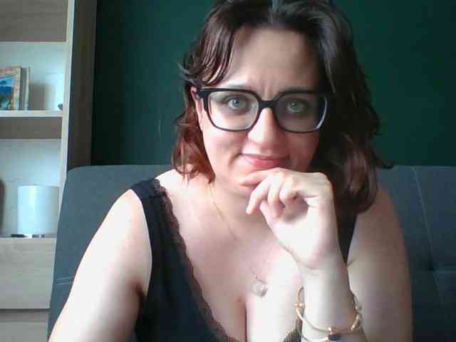 sensualParis webcam