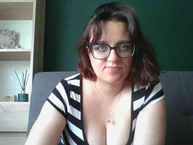 sensualParis webcam