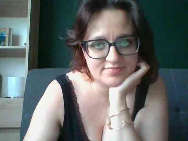 sensualParis webcam