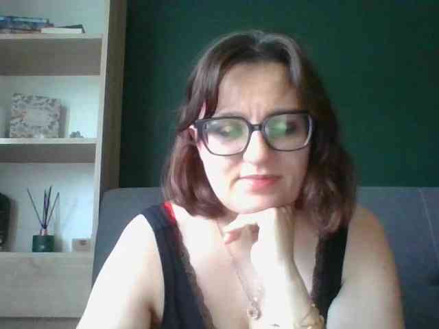 sensualParis webcam