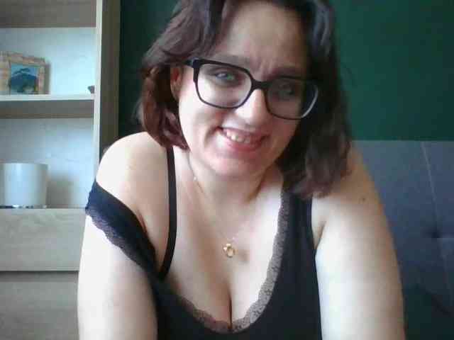 sensualParis webcam