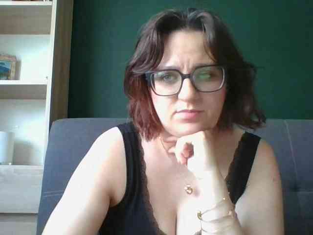 sensualParis webcam