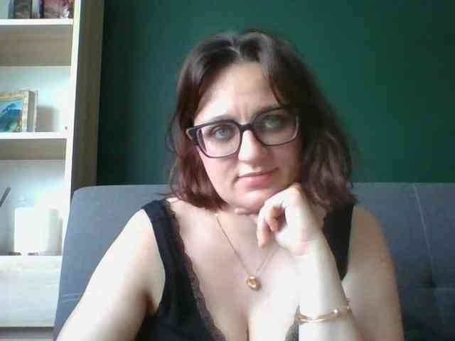 sensualParis webcam
