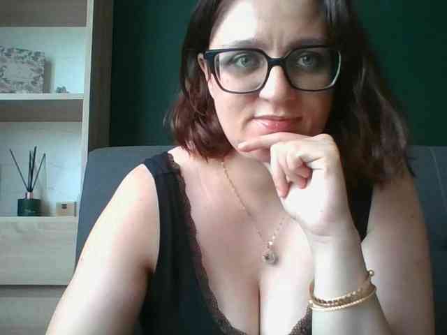 sensualParis webcam