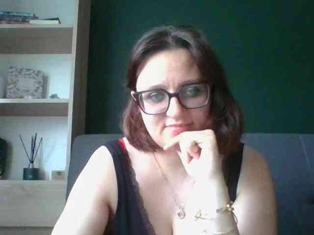 sensualParis webcam