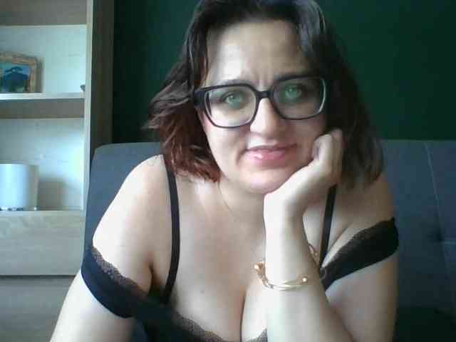 sensualParis webcam