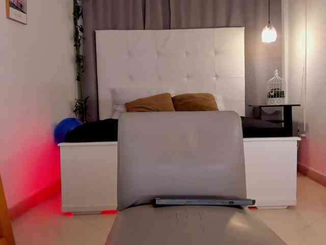 jason-brian Live Webcam on BongaCams