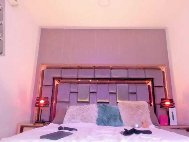 AshleyBlair live webcam show
