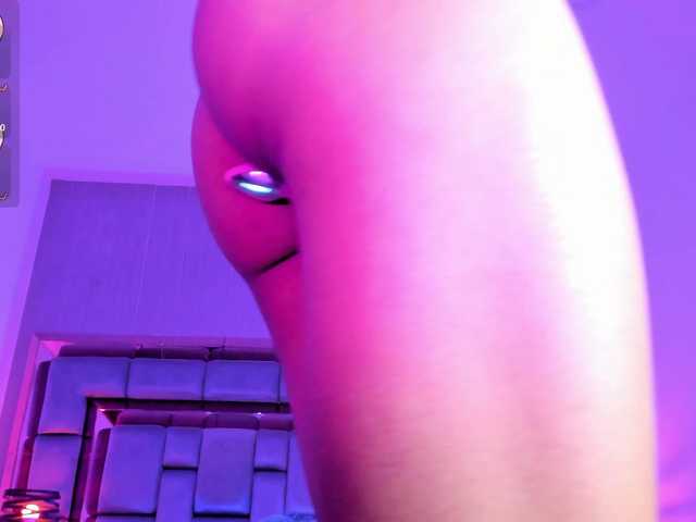 AshleyBlair — live female cam