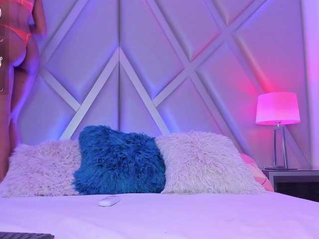 AshleyBlair live webcam show