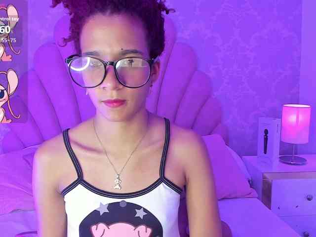 AshleyBlair webcam