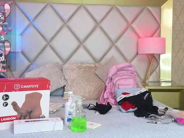 AshleyBlair webcam