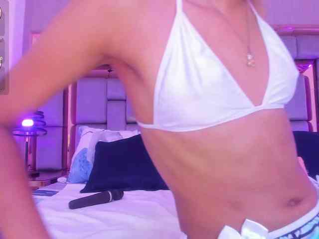 AshleyBlair webcam