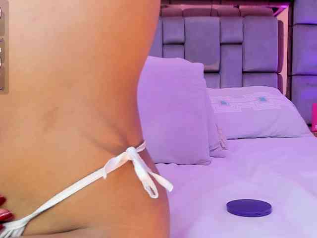 AshleyBlair webcam
