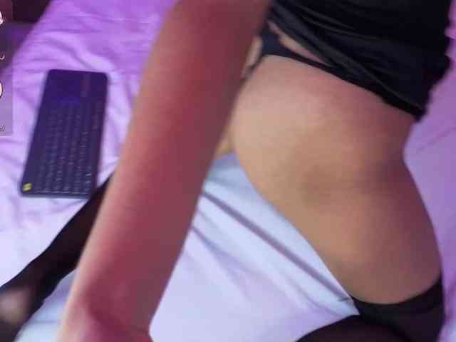 AshleyBlair webcam