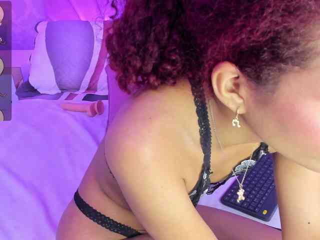 AshleyBlair webcam