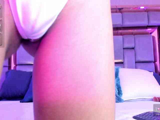 AshleyBlair webcam
