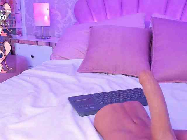 AshleyBlair webcam