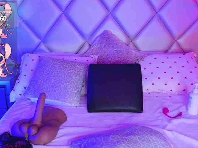 AshleyBlair webcam