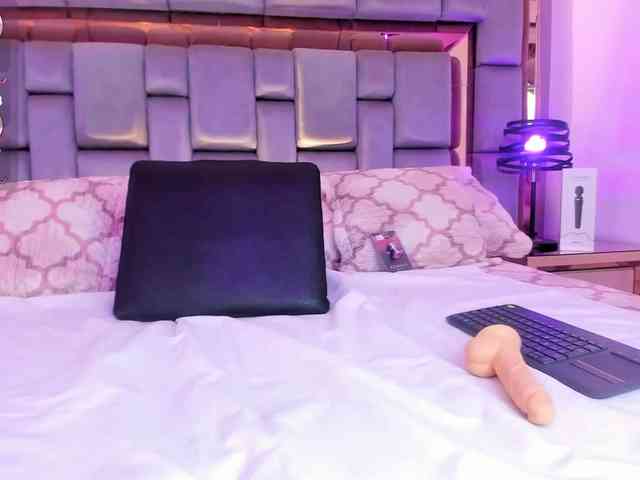 AshleyBlair webcam