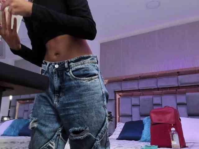 AshleyBlair webcam
