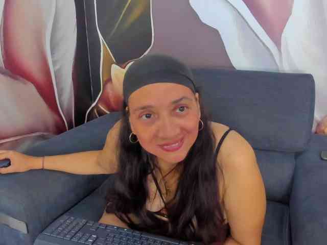 AngelineStone webcam