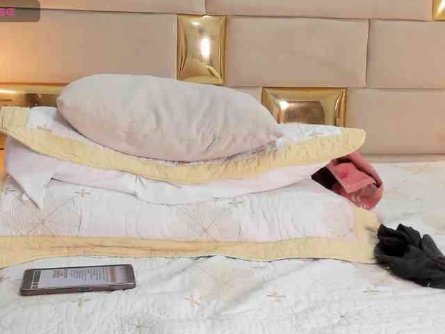 AngelineStone webcam